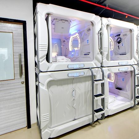 Hotel Astropods Airport, Mumbai. Kültér fotó