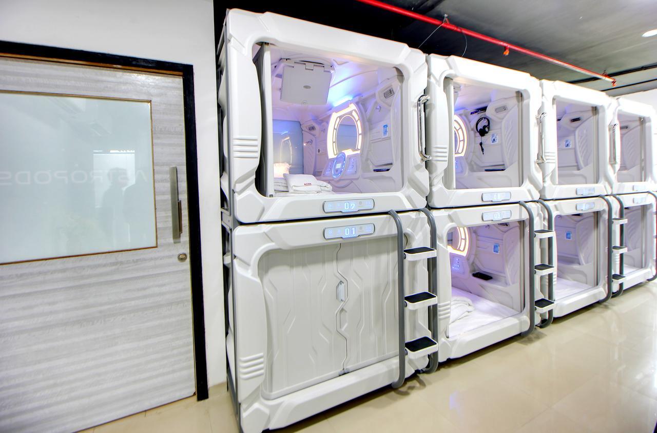 Hotel Astropods Airport, Mumbai. Kültér fotó