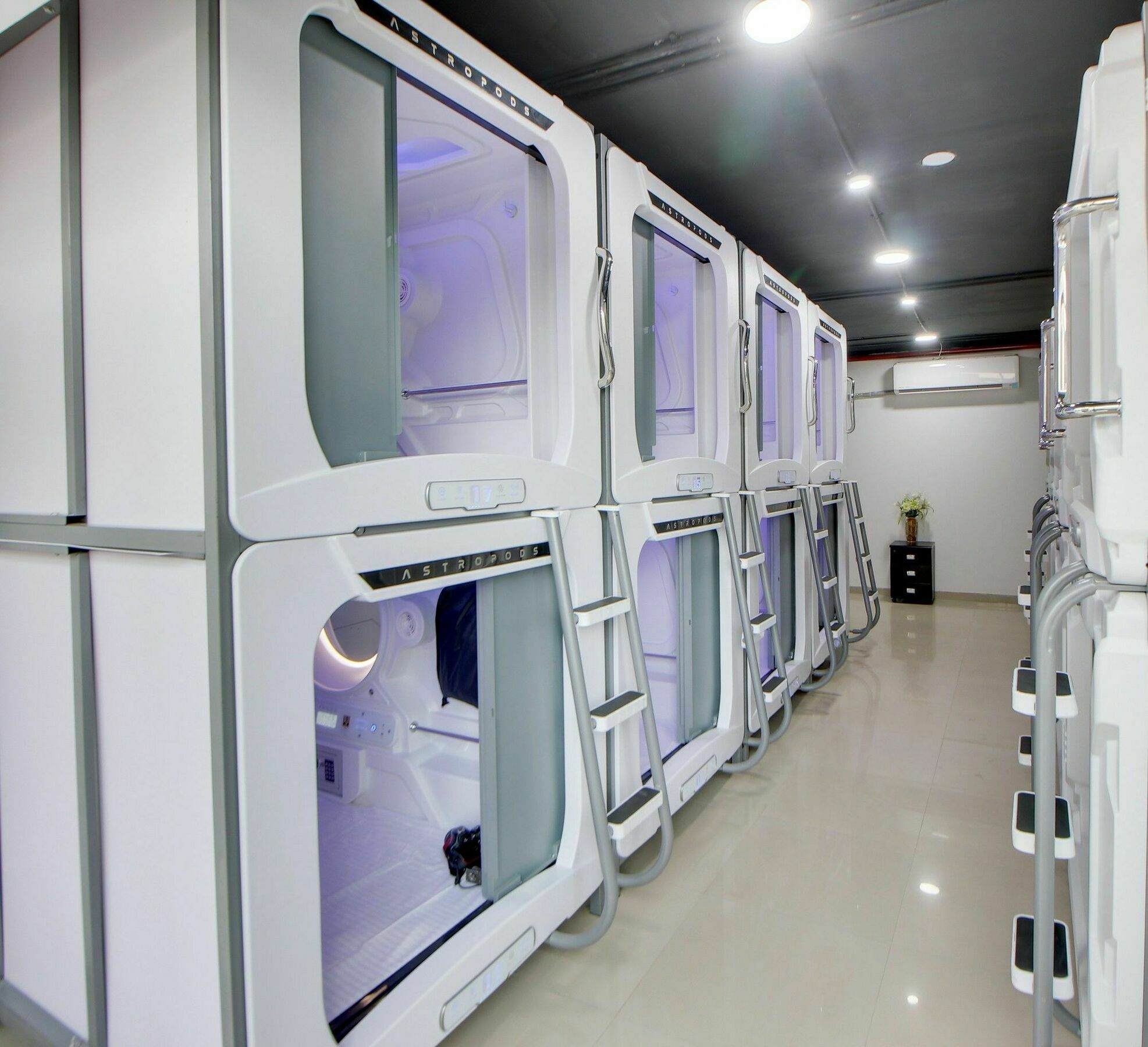 Hotel Astropods Airport, Mumbai. Kültér fotó